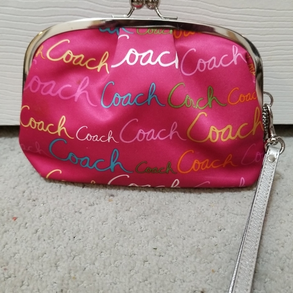 Coach pick Wristlet pouch - Picture 11 of 11